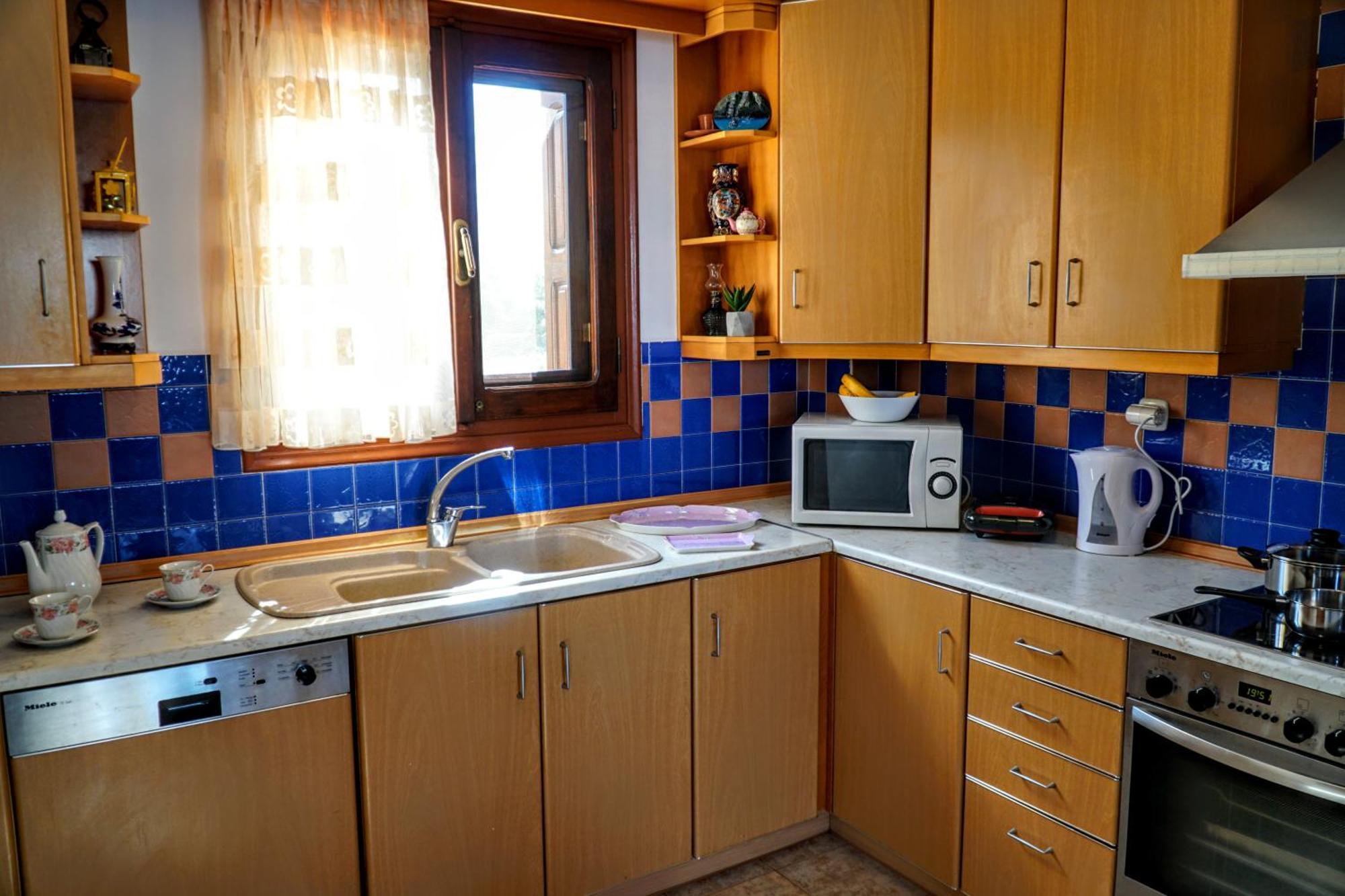Korali Villa Сими Екстериор снимка